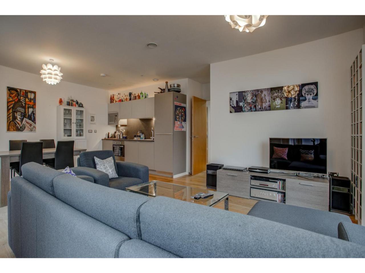 Stylish And Charming Apt For Up To 4, Apartment Manchester
